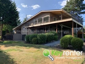 3009 208th Ave E in Lake Tapps, WA - Building Photo