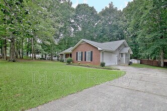 135 Windham Way in Fayetteville, GA - Building Photo - Building Photo