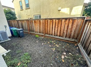 1510 Glenn St in Hayward, CA - Building Photo - Building Photo