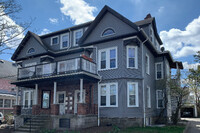 159 Brown St in Waltham, MA - Building Photo - Interior Photo