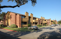 Cherry Creek Crossing Apartments in Austin, TX - Foto de edificio - Building Photo