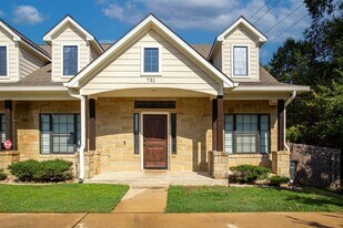 731 Dominik Dr in College Station, TX - Building Photo