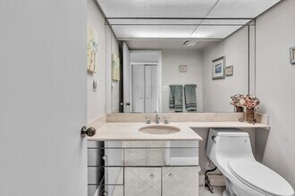 19667 Turnberry Way, Unit 10c in Aventura, FL - Building Photo - Building Photo