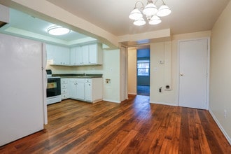 Windsor Terrace in Dayton, OH - Building Photo - Interior Photo