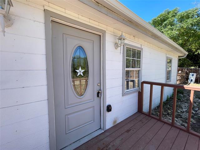 911 Cove Trail in Little Elm, TX - Building Photo