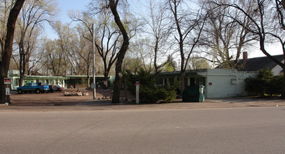 Navajo Apartments in Colorado Springs, CO - Foto de edificio - Building Photo