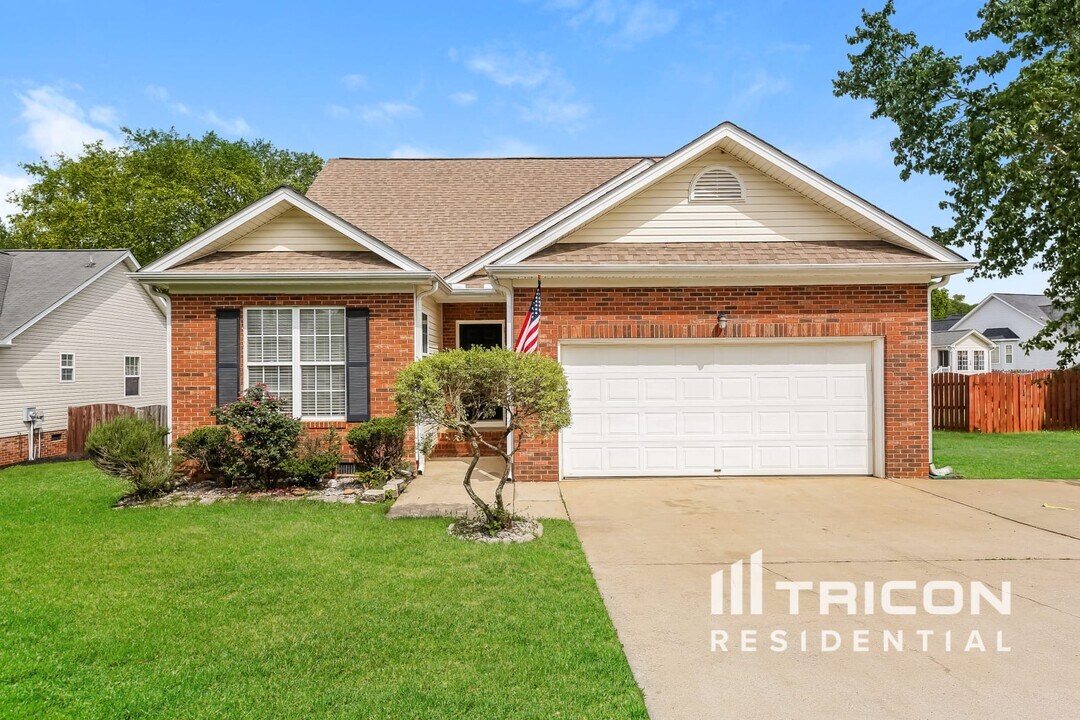 118 Saddlemount Ln in Simpsonville, SC - Building Photo