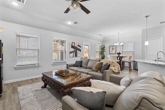 309 Ridge Dr in Justin, TX - Building Photo - Building Photo
