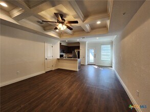 348 Untermaier St in Canyon Lake, TX - Building Photo - Building Photo