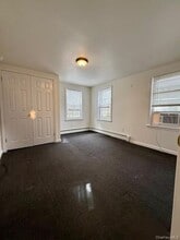 1188 5th Ave in East Northport, NY - Building Photo - Building Photo