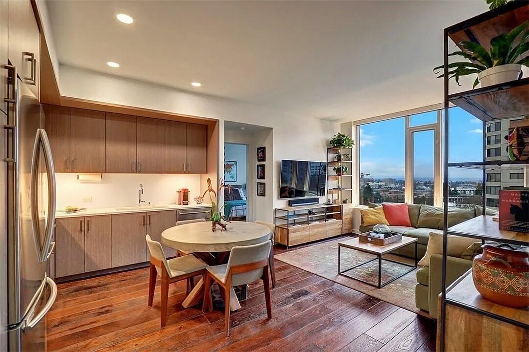 1321 Seneca St, Unit #1004 in Seattle, WA - Building Photo