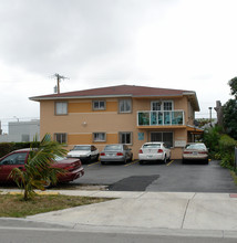 458 E 26th St in Hialeah, FL - Building Photo - Building Photo