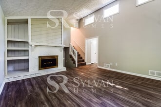 6855 Red Maple Ct in Rex, GA - Building Photo - Building Photo