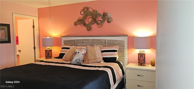 property at 15140 Riverbend Blvd