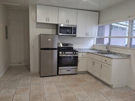 4674 Tajo Dr in Santa Barbara, CA - Building Photo