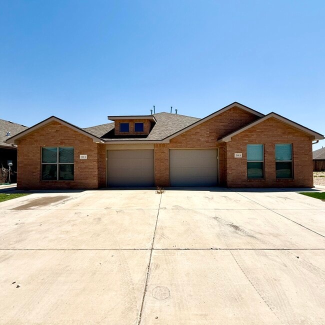 property at 2108 N Jayton Ave