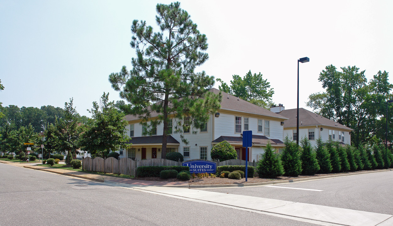 CNU Landing Apartments in Newport News, VA - Building Photo