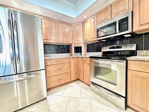 1533 Cumberland Ct in Palm Harbor, FL - Building Photo - Building Photo