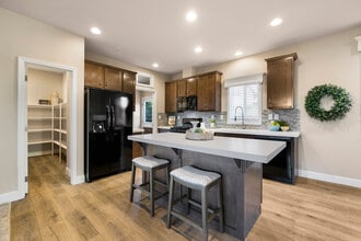 7045 Molokai Dr in Paradise, CA - Building Photo - Building Photo