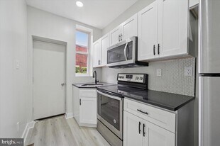 6055 Allman St in Philadelphia, PA - Building Photo