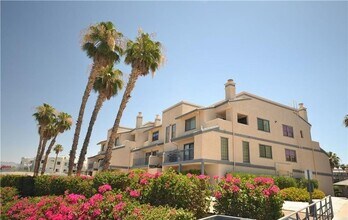 1675 Highway 95 in Bullhead City, AZ - Building Photo - Building Photo