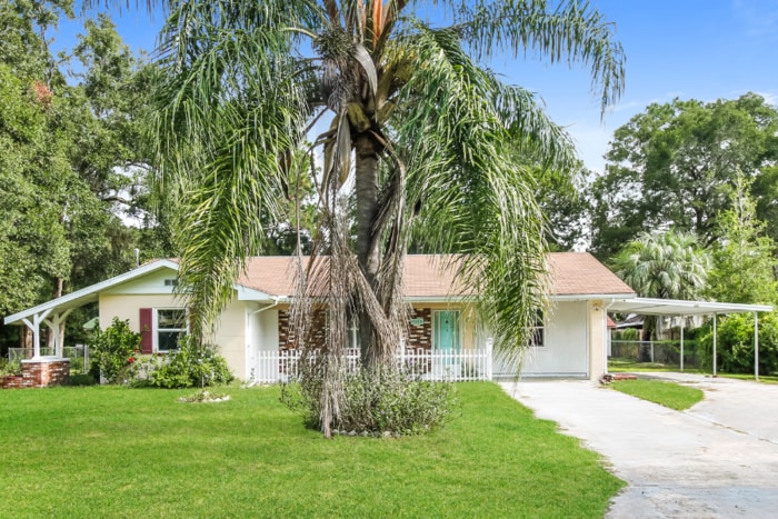 5515 E Live Oak Ln in Inverness, FL - Building Photo