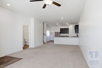 18632 Quiet Range Dr in Elgin, TX - Building Photo - Building Photo