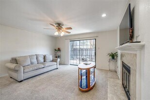 2720 Copper Creek Dr in Arlington, TX - Building Photo