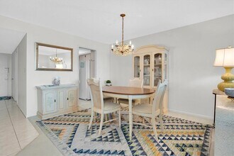 5575 Gulf Blvd in St Pete Beach, FL - Building Photo - Building Photo