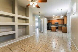 322 E Calle Cano in Green Valley, AZ - Building Photo - Building Photo