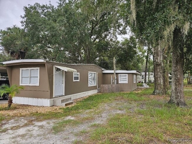 property at 6890 W Homosassa Trail