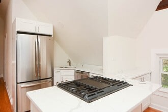 1111 W Roscoe St, Unit A07C in Chicago, IL - Building Photo - Building Photo