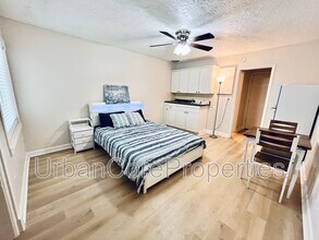 206 9th Ave N in St. Petersburg, FL - Building Photo - Building Photo