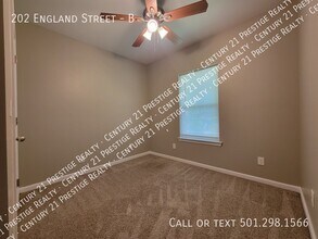 202 England St-Unit -B in Lonoke, AR - Building Photo - Building Photo