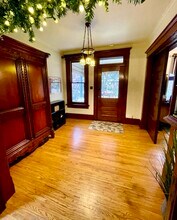 290 E Deshler Ave in Columbus, OH - Building Photo - Building Photo