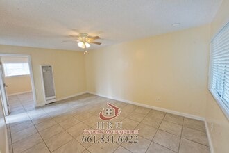 126 Wilson Ave in Bakersfield, CA - Building Photo - Building Photo