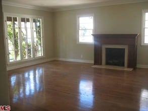 2226 Patricia Ave in Los Angeles, CA - Building Photo - Building Photo