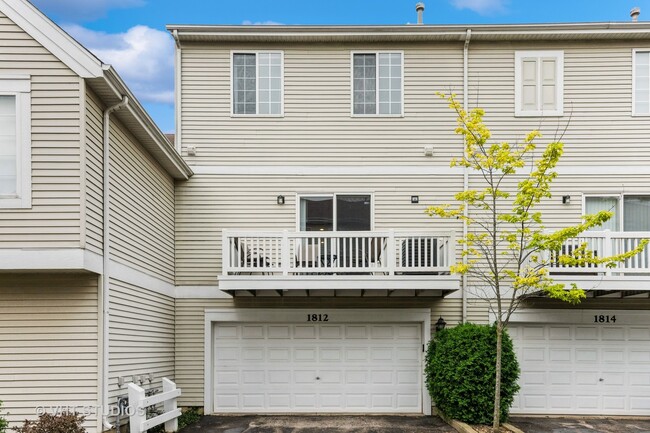 1812 Whirlaway Ct in Glendale Heights, IL - Foto de edificio - Building Photo