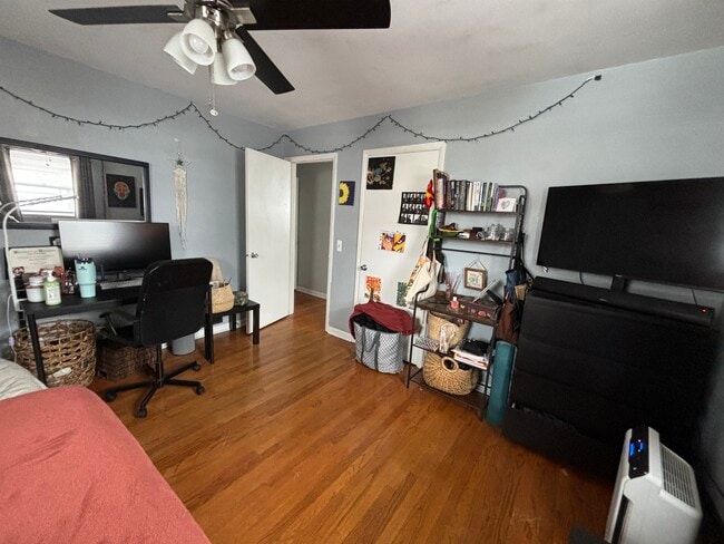 1812 Northwestern Ave, Unit Upper in Madison, WI - Building Photo - Building Photo