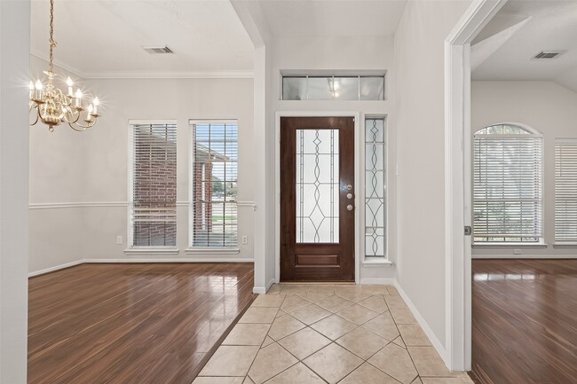 2002 Foundary Dr