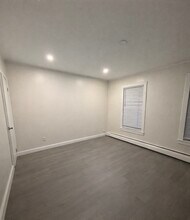 9 Fulton St in Lowell, MA - Building Photo - Building Photo