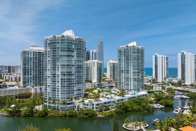Oceania V in Sunny Isles Beach, FL - Building Photo - Building Photo