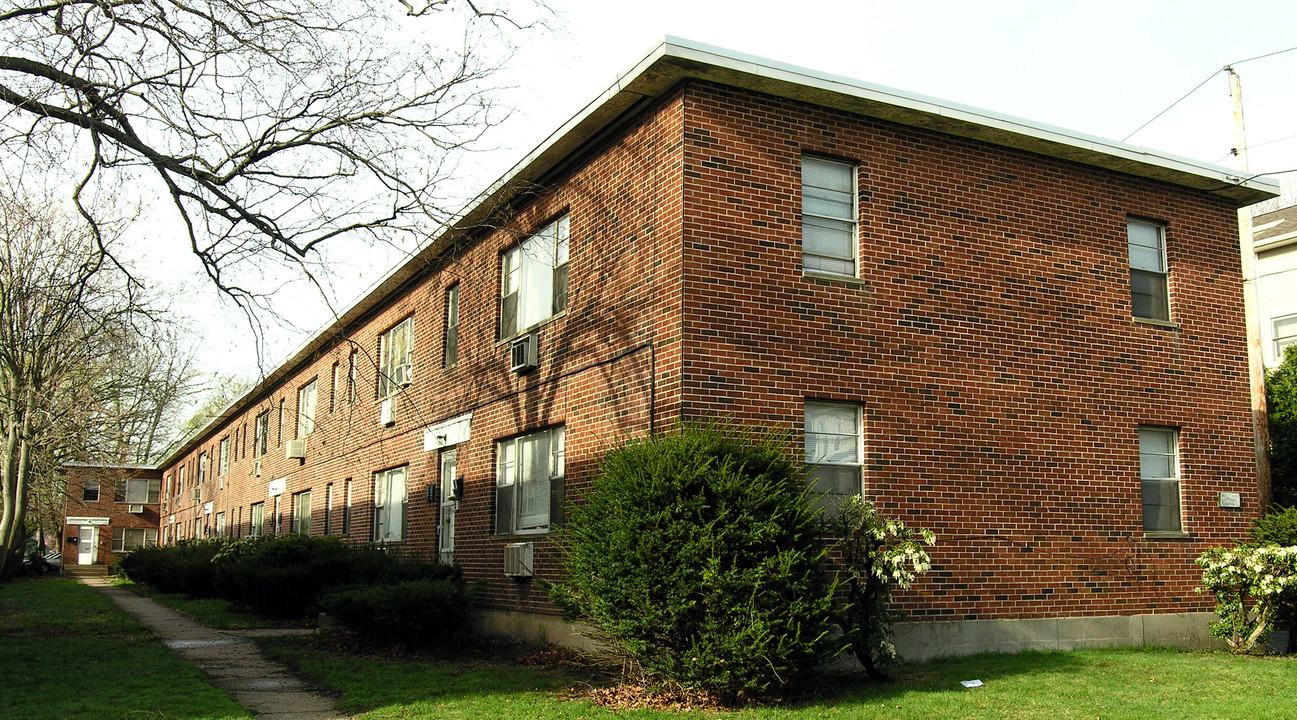 992 Whalley Ave in New Haven, CT - Building Photo