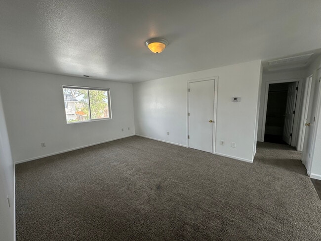 1258 W Newlands Dr in Fernley, NV - Building Photo - Building Photo