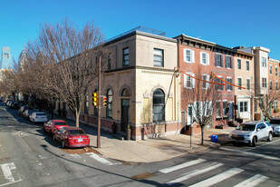 1747 Christian St in Philadelphia, PA - Foto de edificio - Building Photo