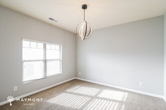 5770 Rex Ridge Loop, Unit D112 in Rex, GA - Foto de edificio - Building Photo