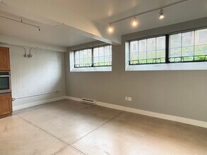 20 Sunnyside St in Boston, MA - Building Photo - Building Photo
