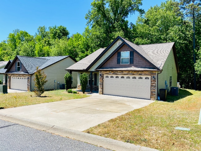 938 S Mossy Rock Rd in Spartanburg, SC - Building Photo - Building Photo