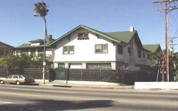 Hoover Town Home in Los Angeles, CA - Foto de edificio