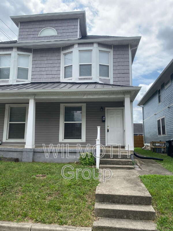 property at 1429 E New York St